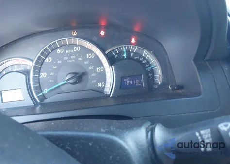 2014 Toyota Camry Se z USA, uszkodzony, nr VIN 4T1BF1FK6EU303513